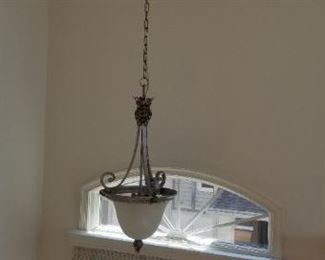 Light fixture