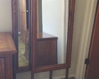 Two mirrors go with dresser