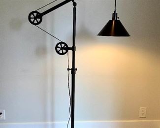 JACR601 Adjustable Pully Floor Lamp