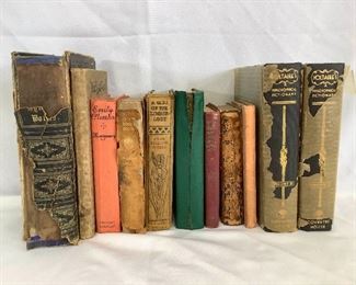 JACR636 Assortment Of Antique Vintage Books