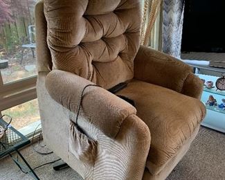 	#25	Upholstered lift chair	 $100.00 	