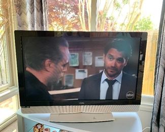 #26	VIZIO 42" TV  2007 # VX42L	 $40.00 	Works great!