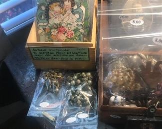 Items Located In The 1st Bedroom ( Master) 
