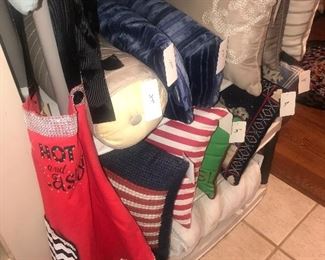Items Located In The 1st Bedroom ( Master)  Bathroom