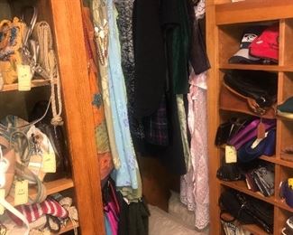 Items Located In The 1st Bedroom ( Master)  Closet