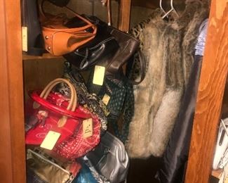 Items Located In The 1st Bedroom ( Master)  Closet