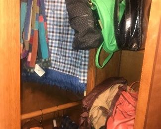 Items Located In The 1st Bedroom ( Master)  Closet