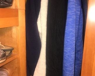 Items Located In The 1st Bedroom ( Master)  Closet