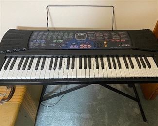 Casio Keyboard Model LK-33 / 100 Song Bank 