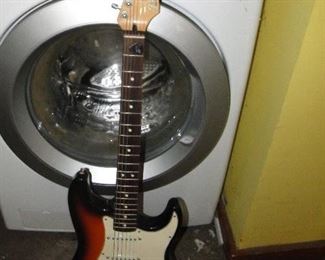 Fender Stratocaster made in Mexico $200