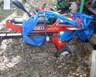 Huskee 22 ton log splitter $350