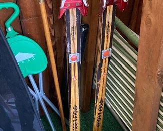 Vintage skiis