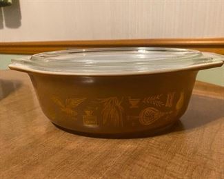 Vintage Pyrex - Americana brown with gold