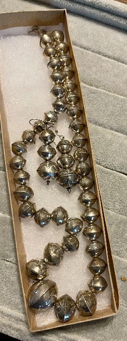 Navajo Pearl style necklace