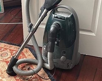 canister vac