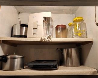 Sun tea jars, cooking items