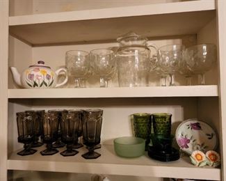 Glasses of all kinds, set and single, pitcher