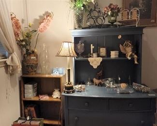 Shelf unit, decor, chest with matching shelves