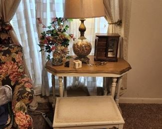 End table, lamp, decor