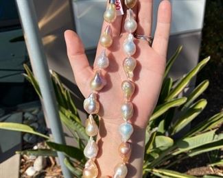 Natural Pearls Necklace 