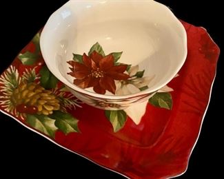 Poinsettia Holly Bowl Lunch Plate