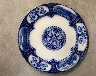 Leicester Flow Blue Center Design Plate. Photo 1 of 2. 