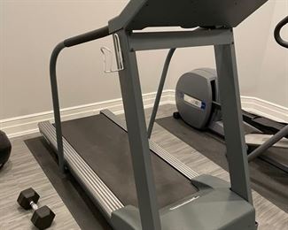 Aerob Pacemaster Gold Treadmill. Photo 1 of 3. 