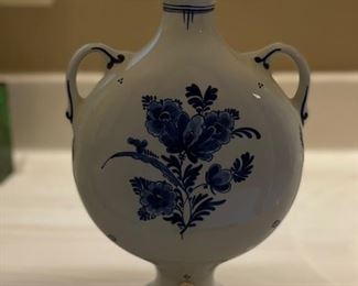 Vintage De Porceleyne Fles Delft blue & white two-arm handle lamp. Measures 8" x 7" W. Photo 2 of 2. 