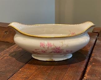Theodore Haviland Limoges sauce boat with under plate. Photo 1 of 2. 