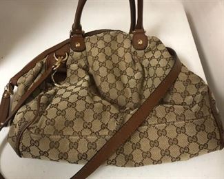 AUTHENTIC GUCCI PURSE