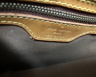 AUTHENTIC LOUIS VUITTON PURSE