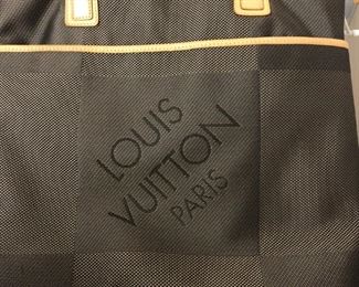 AUTHENTIC LOUIS VUITTON PURSE