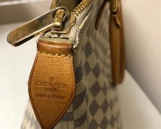 AUTHENTIC LOUIS VUITTON PURSE