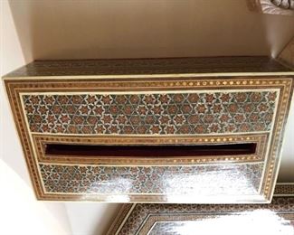 INLAID TISSUE BOX