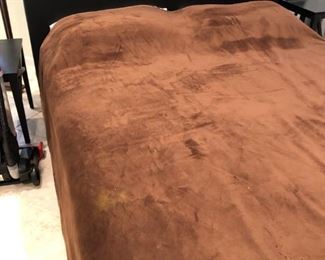 QUEENSIZE PLATFORM BED