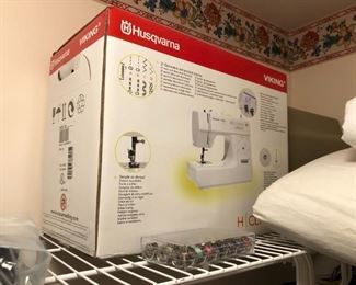 HUSQVARNA SEWING MACHINE