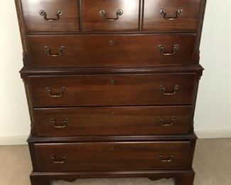 CHEST OF DRAWERS PART OF BEDROOM SET