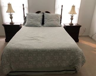 QUEEN SIZE BEDROOM SET