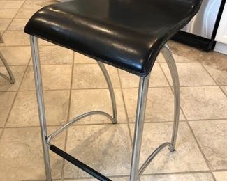 4 BAR STOOLS