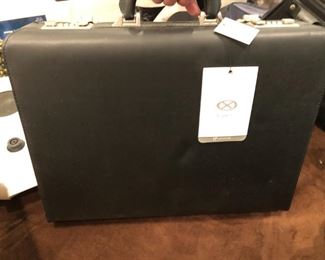 BRIEFCASE