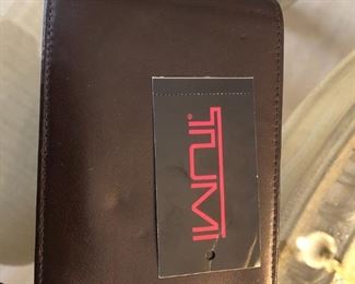 TUMI WALLET