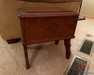 Antique EASTLAKE Wood Shoeshine Box / Stand