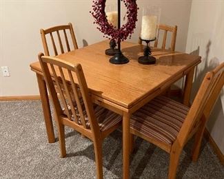 KODA WOODCRAFT Table and Chair Set with Hidden Leaves
