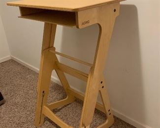 Jaswig adjustable desk