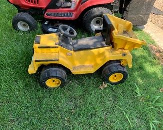 Child’s dump truck 