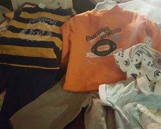 145. Group of baby clothes $10 12 MONTHS
