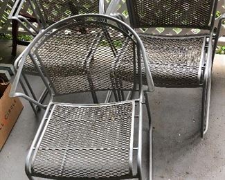 Total of 6 metal patio chairs