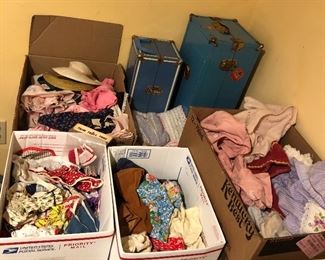 Doll clothes & trunks