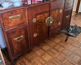 Nice quality dining pieces