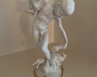 Kunstableilung figurine